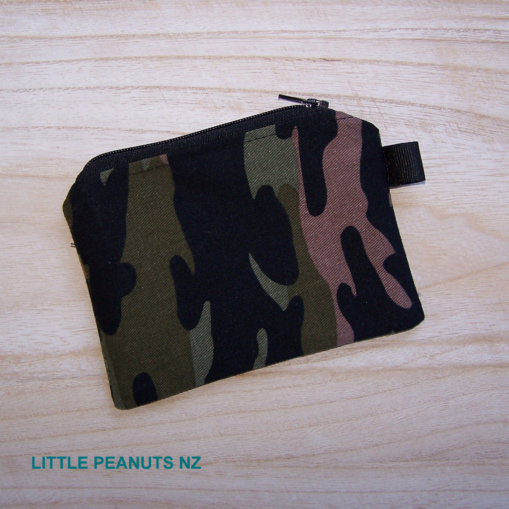 Camo coin shop purse